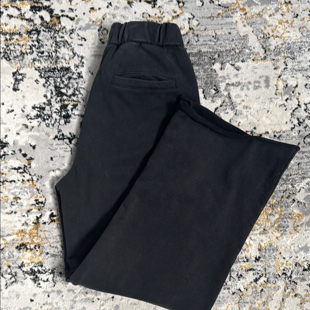 Black Elastic Waist Joggers with Raw Hem - Picture 4 of 4